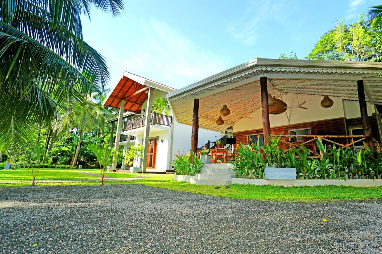 Villa Peacock Walahanduwa 外观 照片