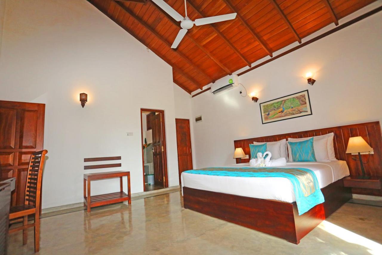 Villa Peacock Walahanduwa 外观 照片