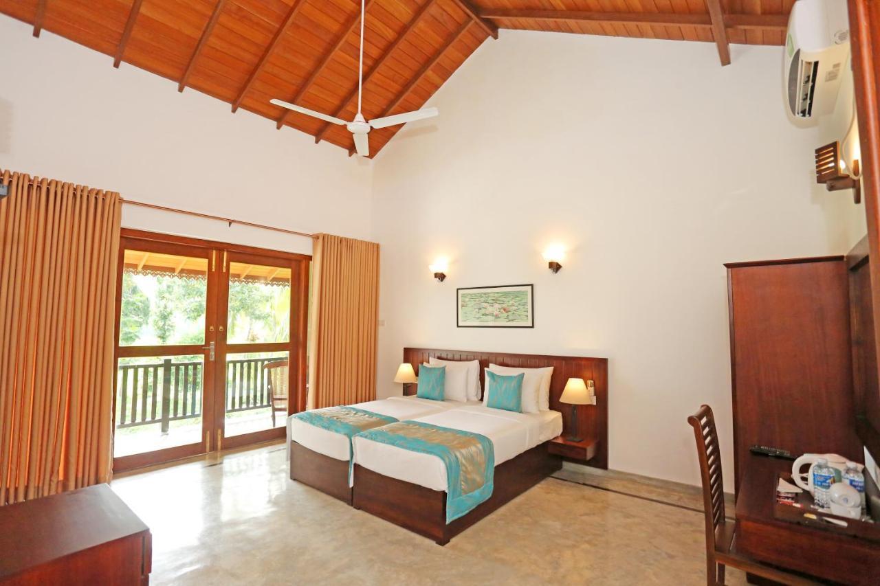 Villa Peacock Walahanduwa 外观 照片