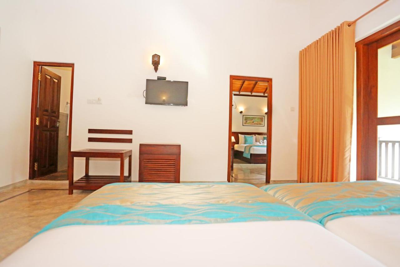 Villa Peacock Walahanduwa 外观 照片